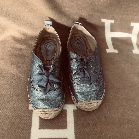 Coach Adorable shoes! - Picture 2 of 3